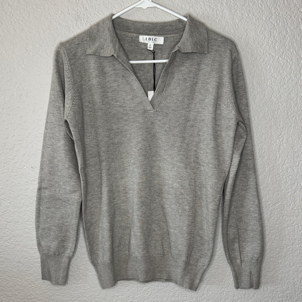 LBLC the Label Callie V-Neck Sweater Size Small Dove Grey Viscose Knit Pullover - Picture 2 of 7